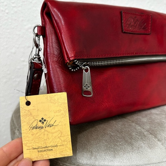 Patricia Nash NWT Wristlet Clutch Folding Expandable Ruby Red Leather VALERIE - Picture 4 of 11